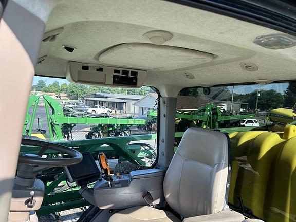 Image of John Deere R4030 equipment image 3
