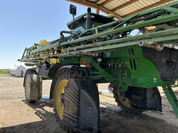 Image of John Deere R4030 equipment image 4