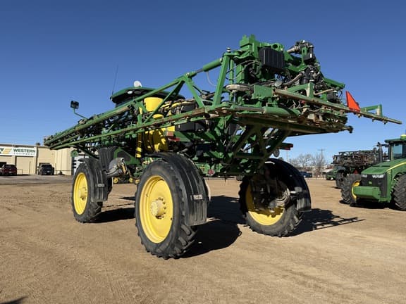 Image of John Deere R4030 equipment image 3