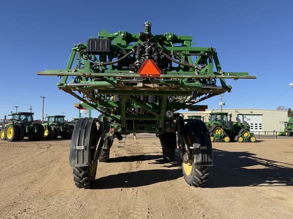 Image of John Deere R4030 equipment image 4