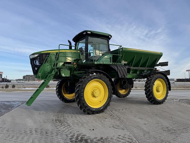 Image of John Deere R4030 equipment image 2