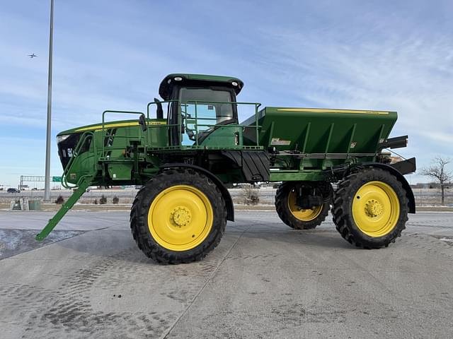 Image of John Deere R4030 equipment image 4