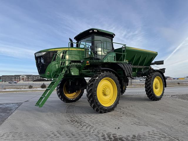 Image of John Deere R4030 equipment image 1