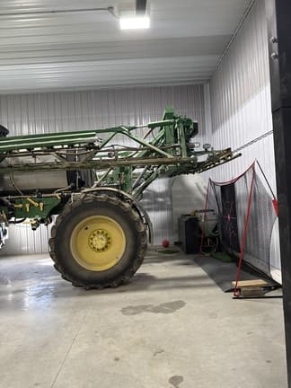 Image of John Deere R4030 equipment image 2