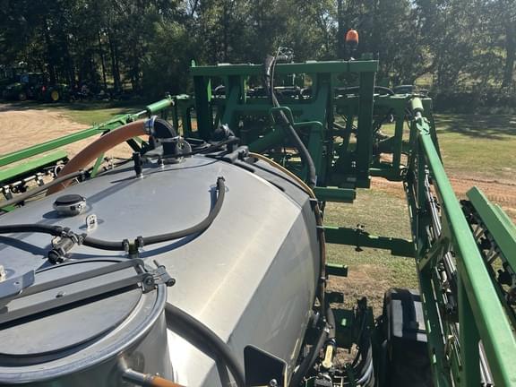 Image of John Deere R4030 equipment image 2