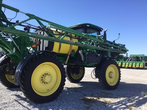Image of John Deere R4030 equipment image 4
