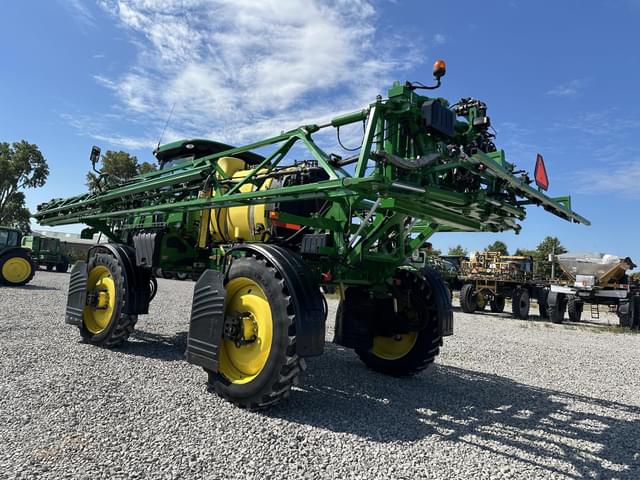 Image of John Deere R4030 equipment image 4