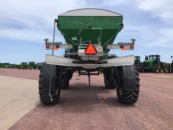 Image of John Deere R4030 equipment image 4