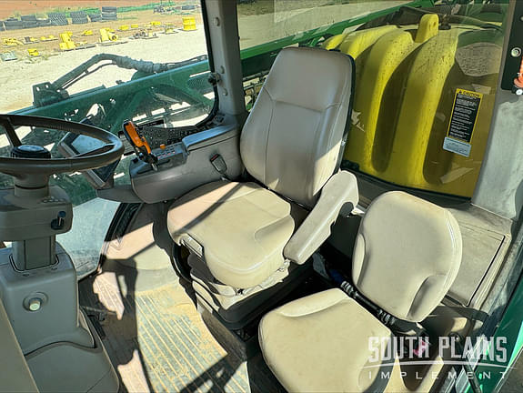 Image of John Deere R4030 equipment image 4