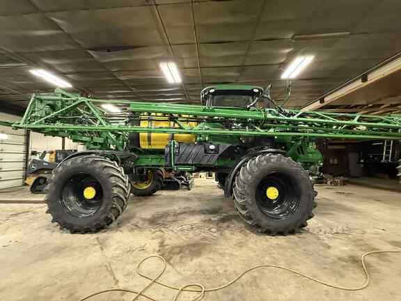 Image of John Deere R4030 equipment image 2