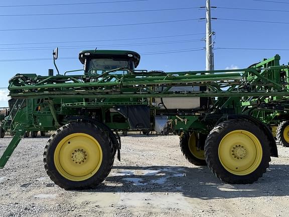 Image of John Deere R4030 equipment image 1