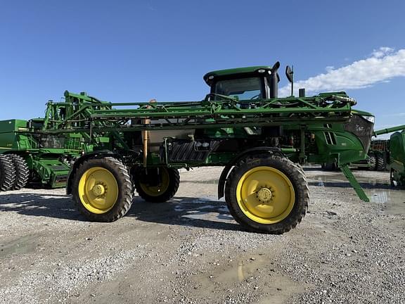 Image of John Deere R4030 equipment image 2