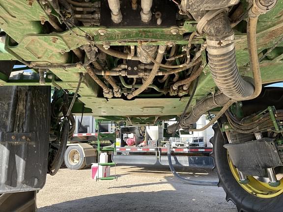 Image of John Deere R4030 equipment image 3
