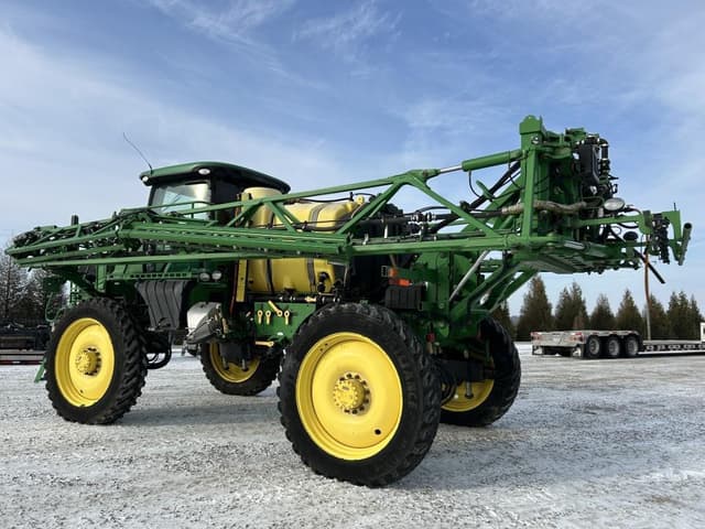 Image of John Deere R4030 equipment image 4