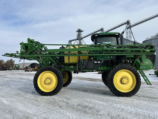 Image of John Deere R4030 equipment image 3