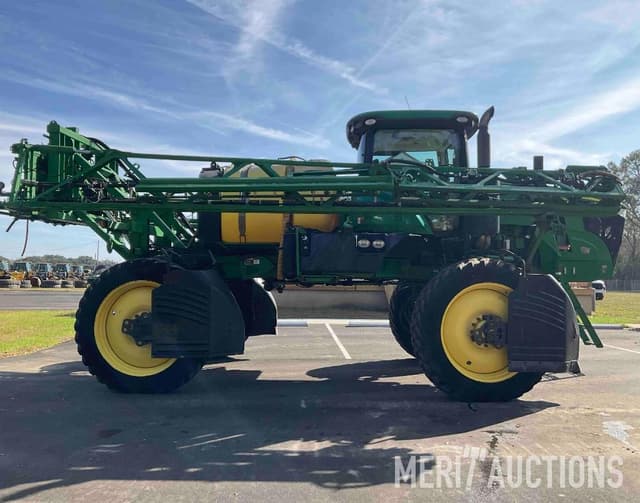 Image of John Deere R4030 equipment image 3