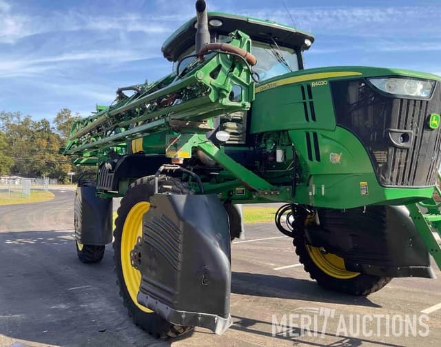 Image of John Deere R4030 equipment image 2