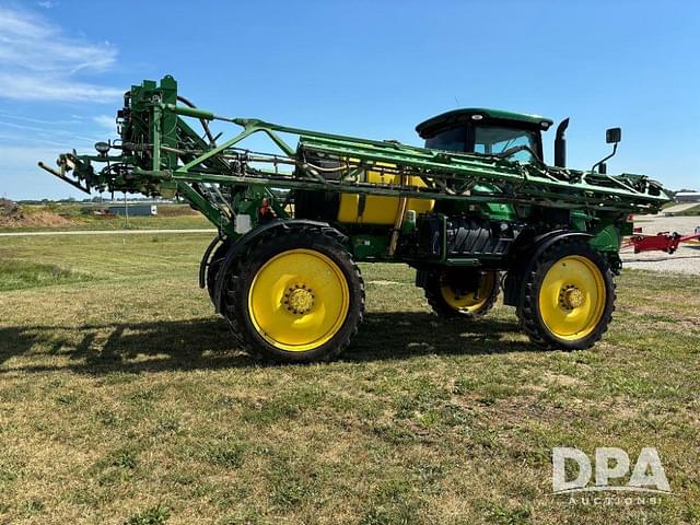 Image of John Deere R4030 equipment image 4