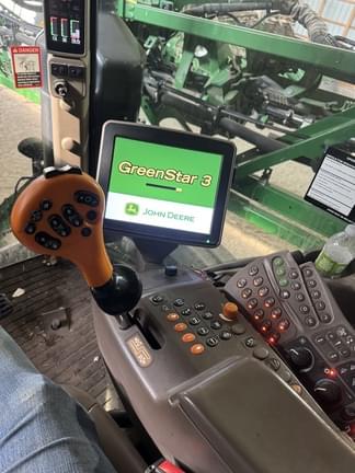 Image of John Deere R4038 equipment image 4