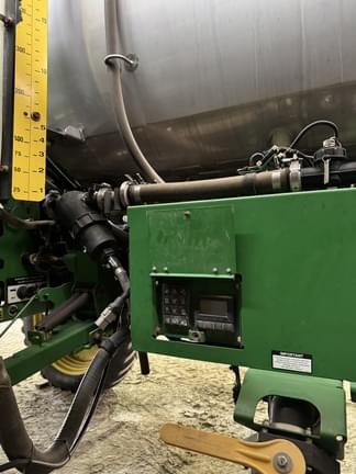 Image of John Deere R4038 equipment image 3