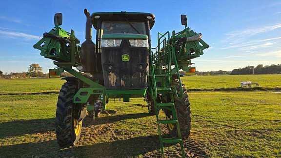 Image of John Deere R4038 equipment image 2