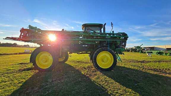 Image of John Deere R4038 equipment image 4