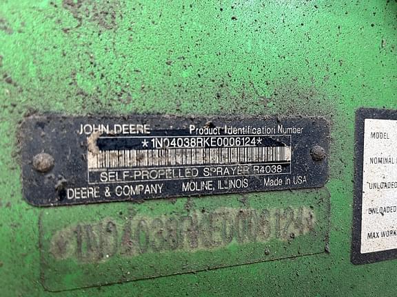 Image of John Deere R4038 equipment image 4