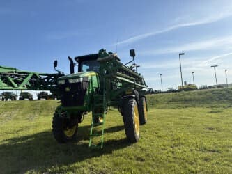 Image of John Deere R4038 equipment image 4