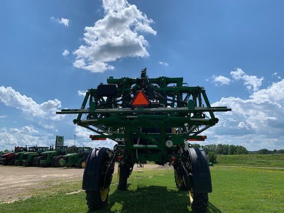 Image of John Deere R4038 equipment image 4