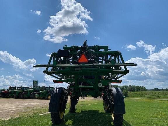 Image of John Deere R4038 equipment image 4