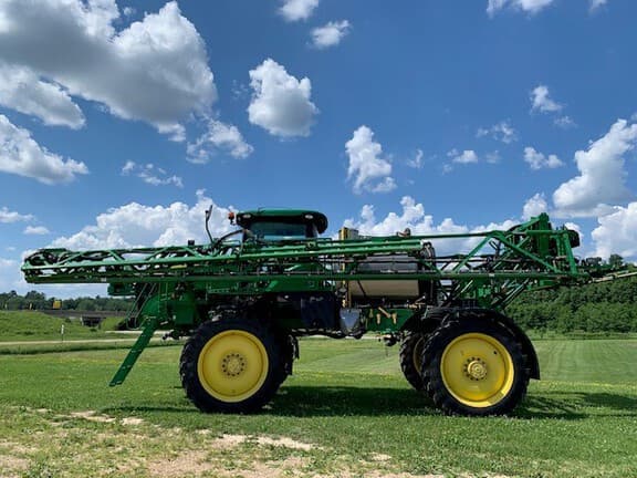 Image of John Deere R4038 equipment image 2