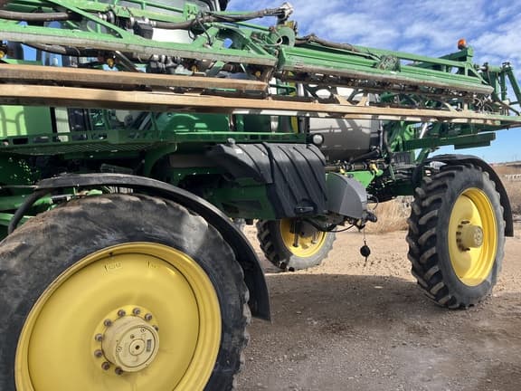 Image of John Deere R4038 equipment image 1