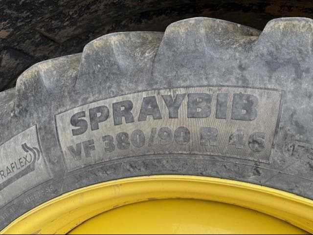 Image of John Deere R4038 equipment image 3