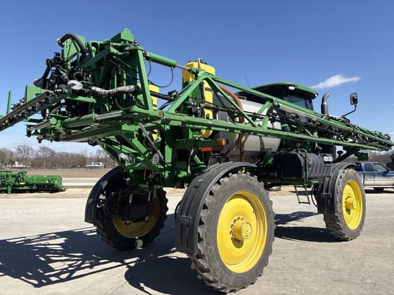 Image of John Deere R4038 equipment image 3