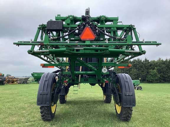 Image of John Deere R4038 equipment image 4