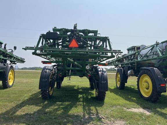 Image of John Deere R4038 equipment image 4