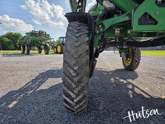 Image of John Deere R4038 equipment image 4