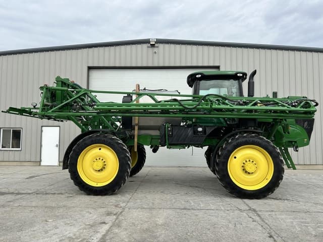 Image of John Deere R4038 equipment image 3