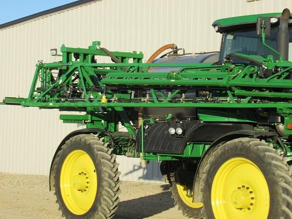 Image of John Deere R4038 equipment image 4