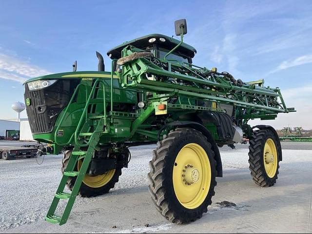 Image of John Deere R4038 equipment image 1