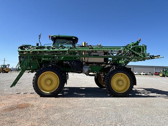Image of John Deere R4038 equipment image 1