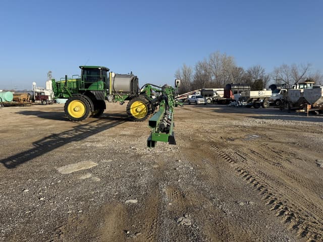 Image of John Deere R4038 equipment image 4