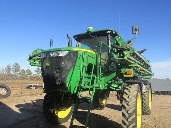 2015 John Deere R4038 Equipment Image0