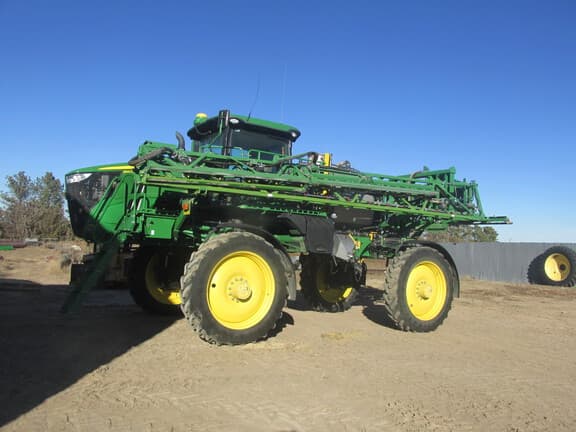 Image of John Deere R4038 equipment image 1