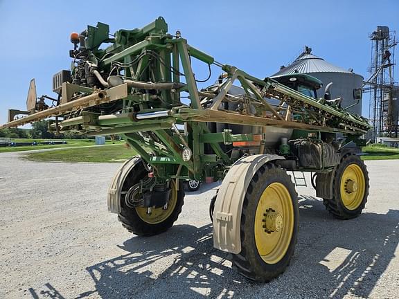 Image of John Deere R4038 equipment image 4