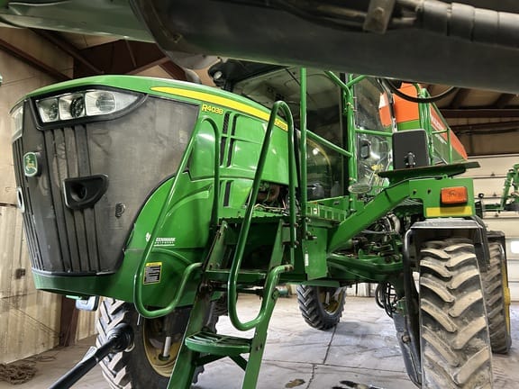 2015 John Deere R4038 Equipment Image0