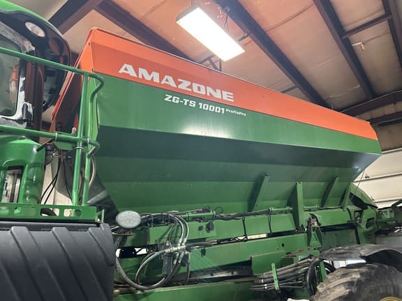 Image of John Deere R4038 equipment image 1