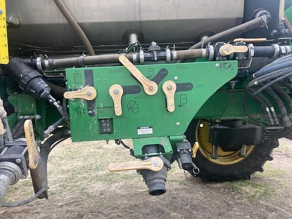 Image of John Deere R4038 equipment image 4