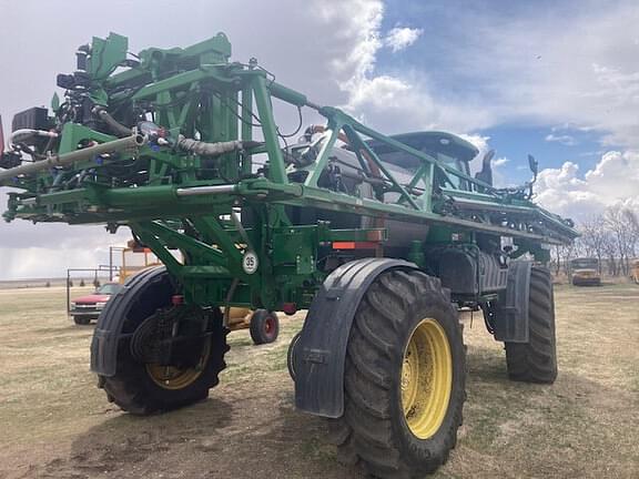 Image of John Deere R4038 equipment image 3