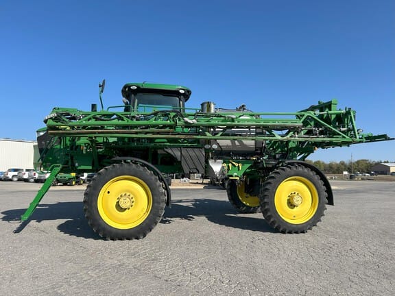 Main image John Deere R4038